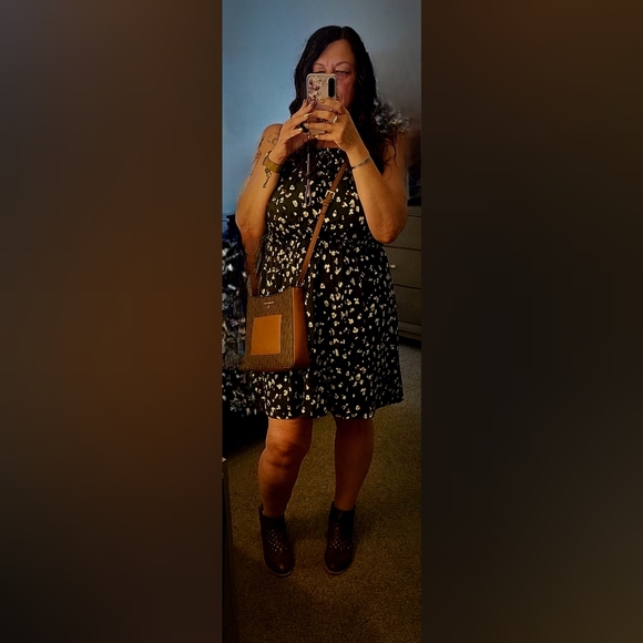 Meet your Posher, Serena - Picture 4 of 4